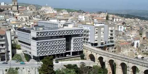Il Palazzo di Giustizia di Ragusa